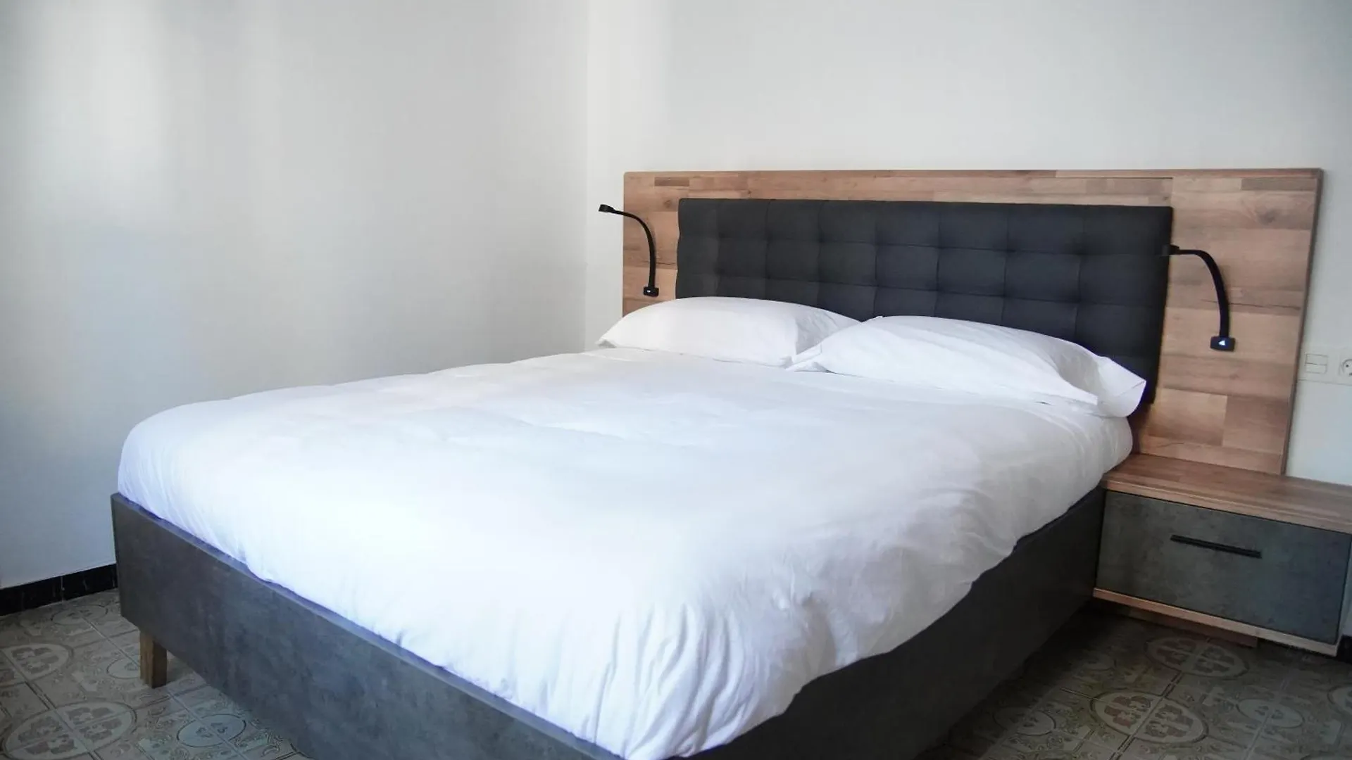 Apartamento Completo En El Casco Historico Con Vista A La Sierra Nevada Granada